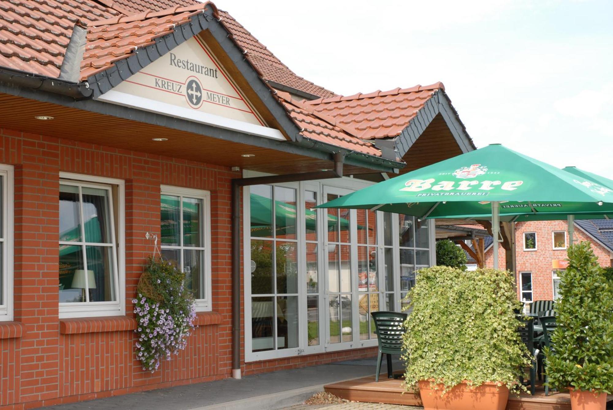 Land-Gut-Hotel Restaurant Kreuz Meyer Stuhr Exteriör bild